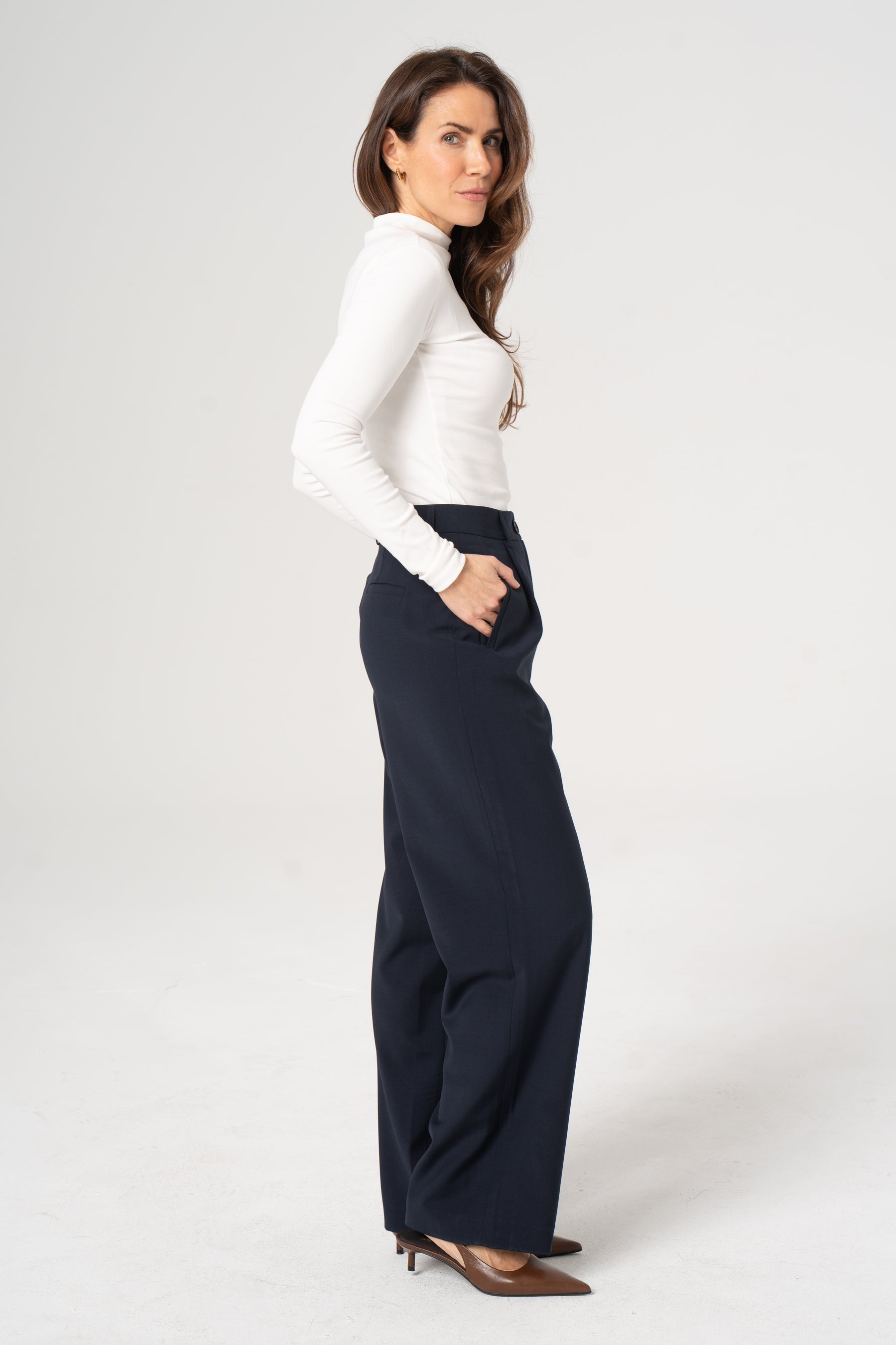 EWELINA navy wool trousers
