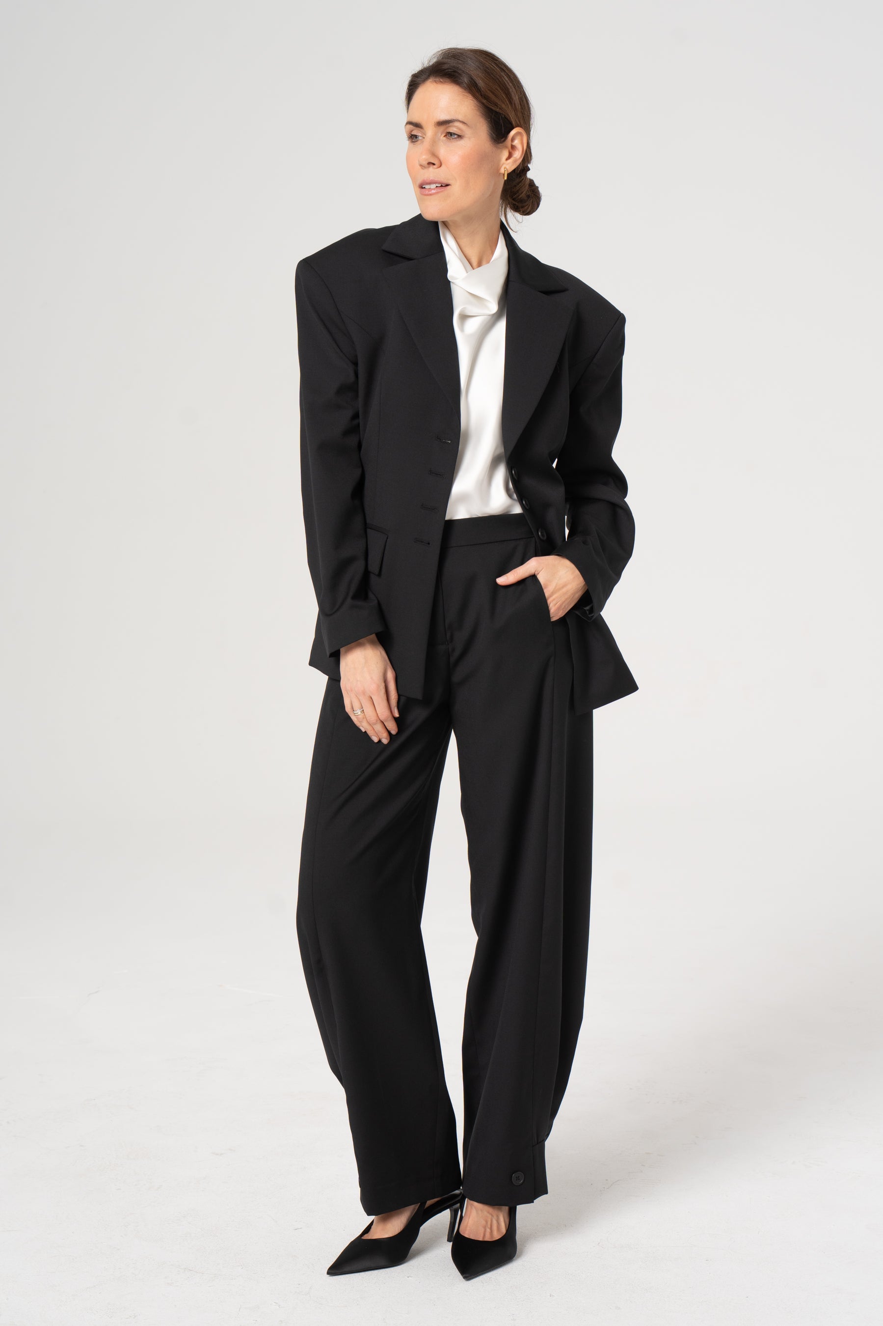 TAMARA black wool blazer