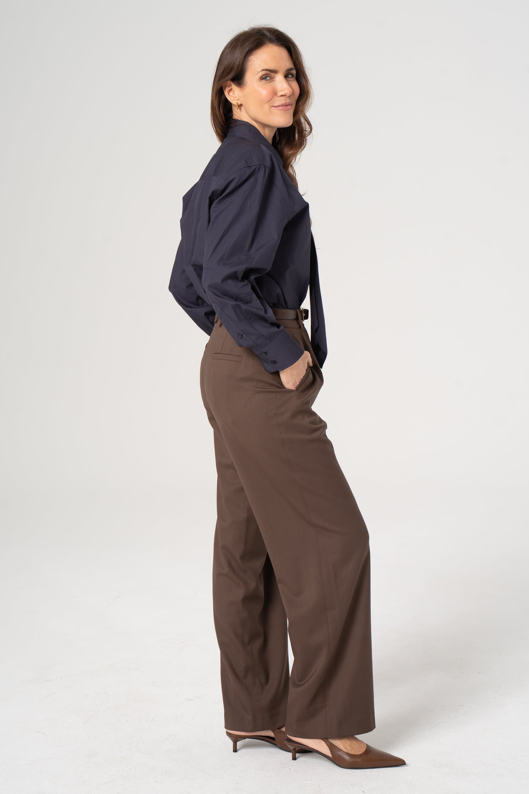 EWELINA wool trousers chocolate