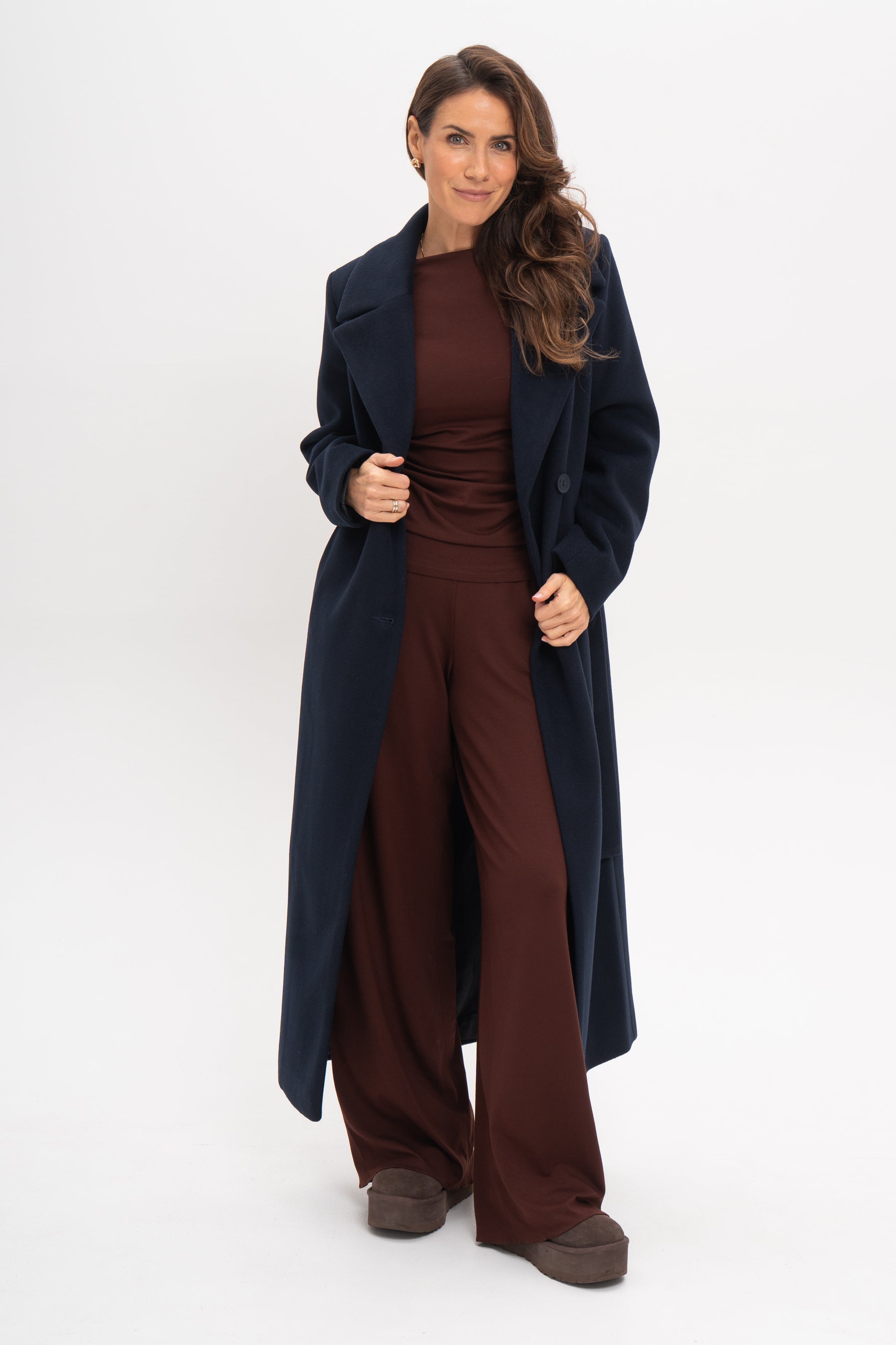 Olga long chocolate pants