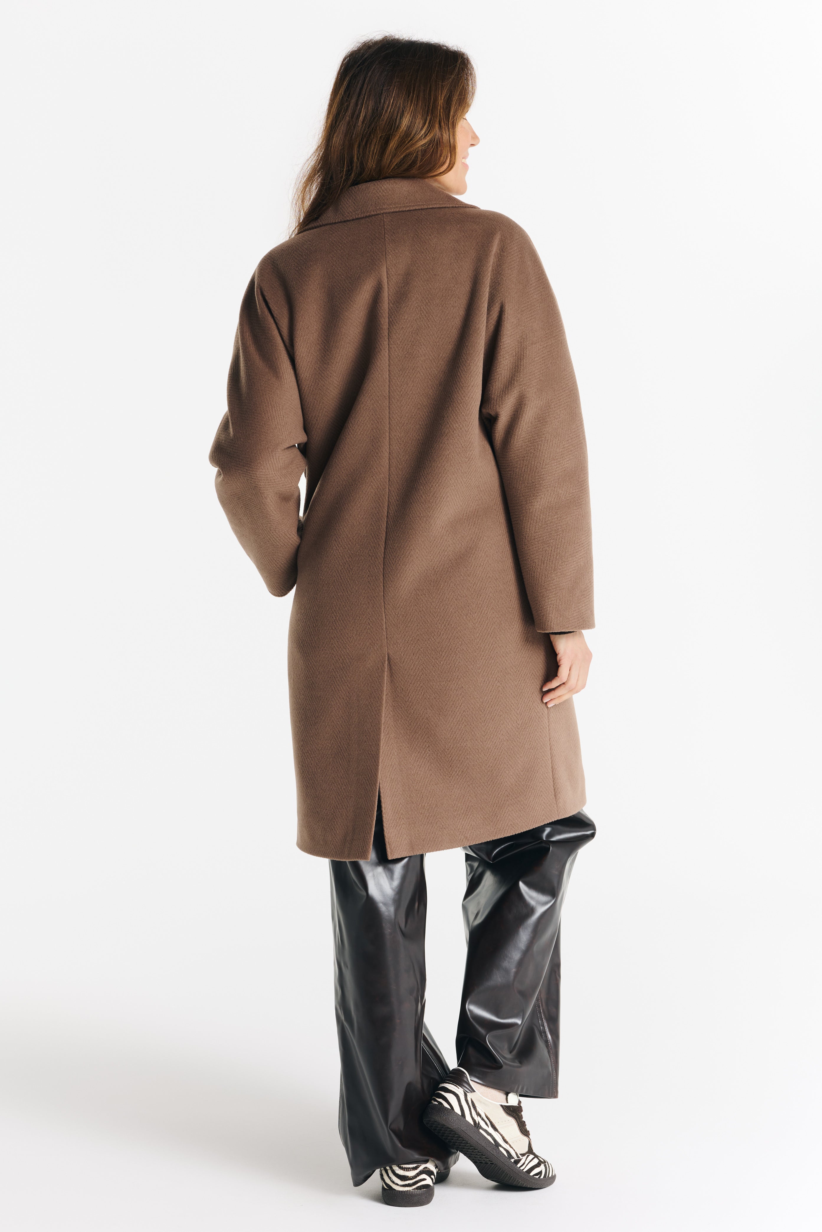 ROBERTA light chocolate herringbone coat