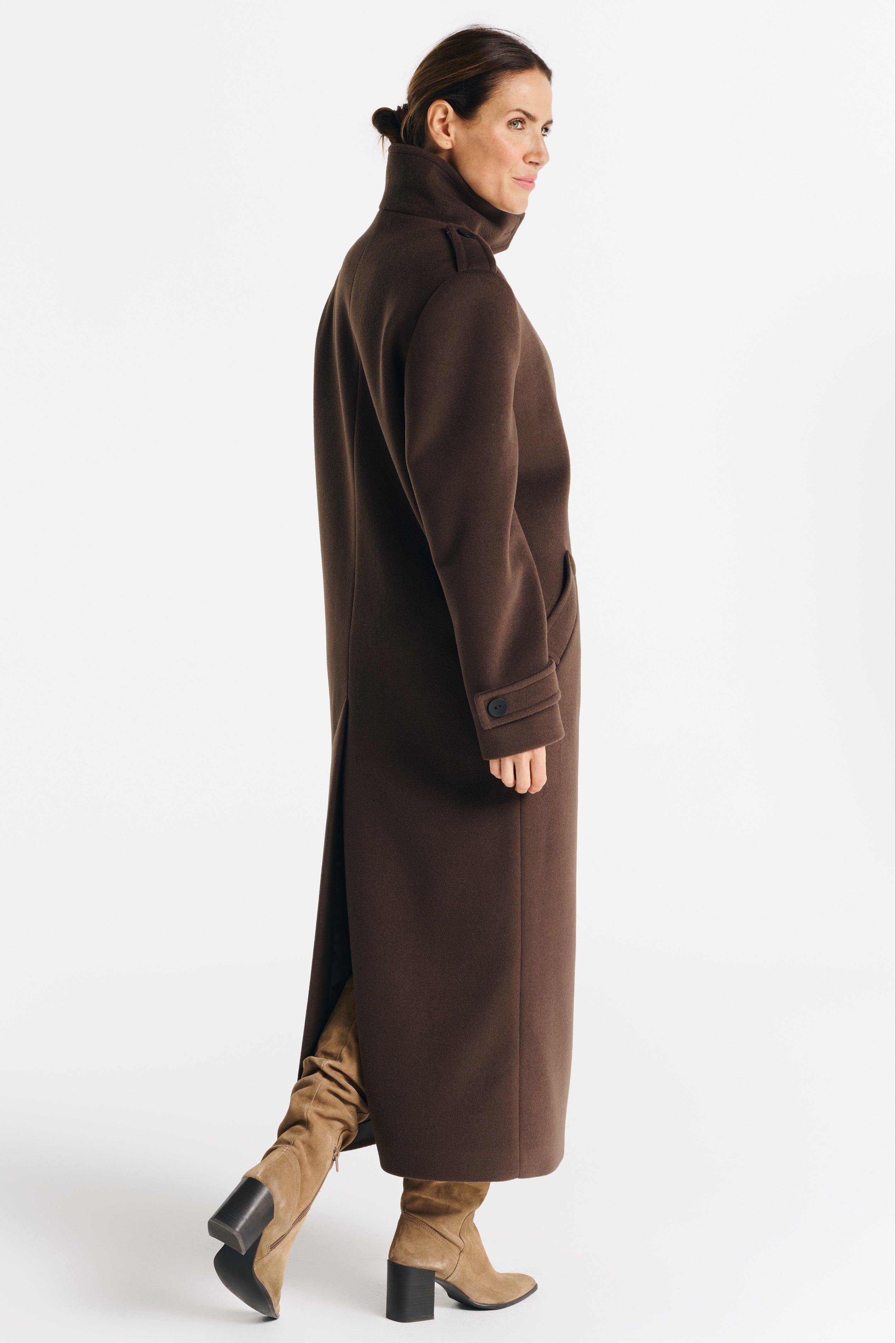 LIDIA chocolate coat