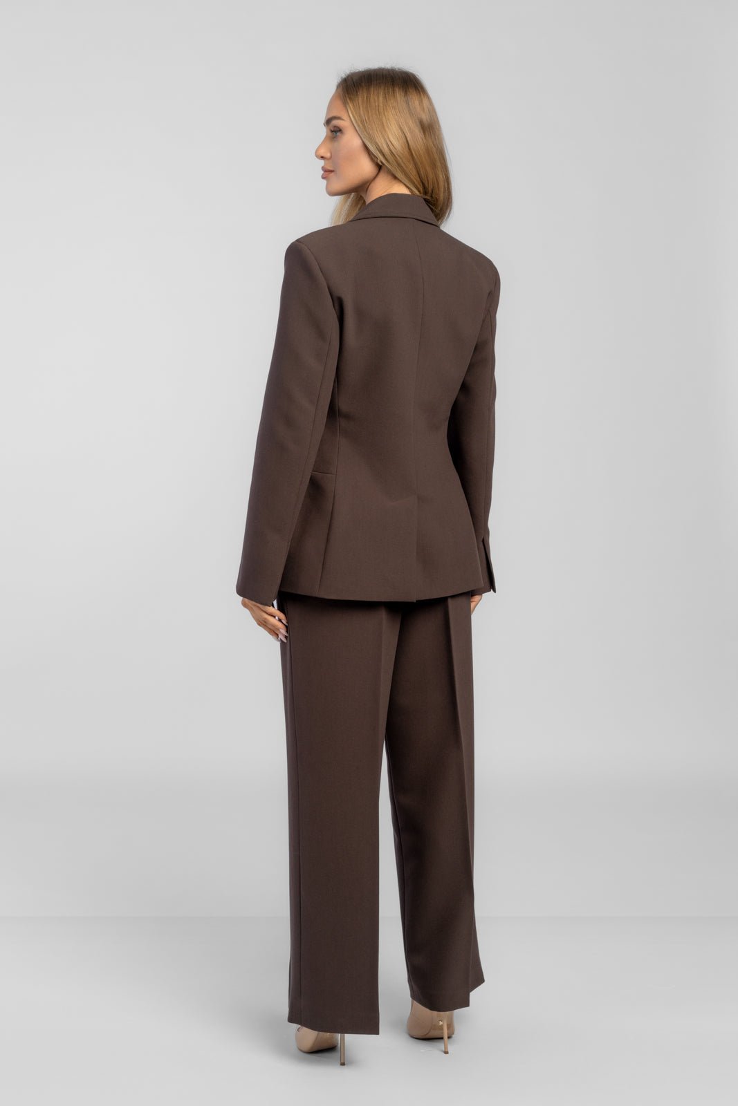 OPRAH chocolate women's suit