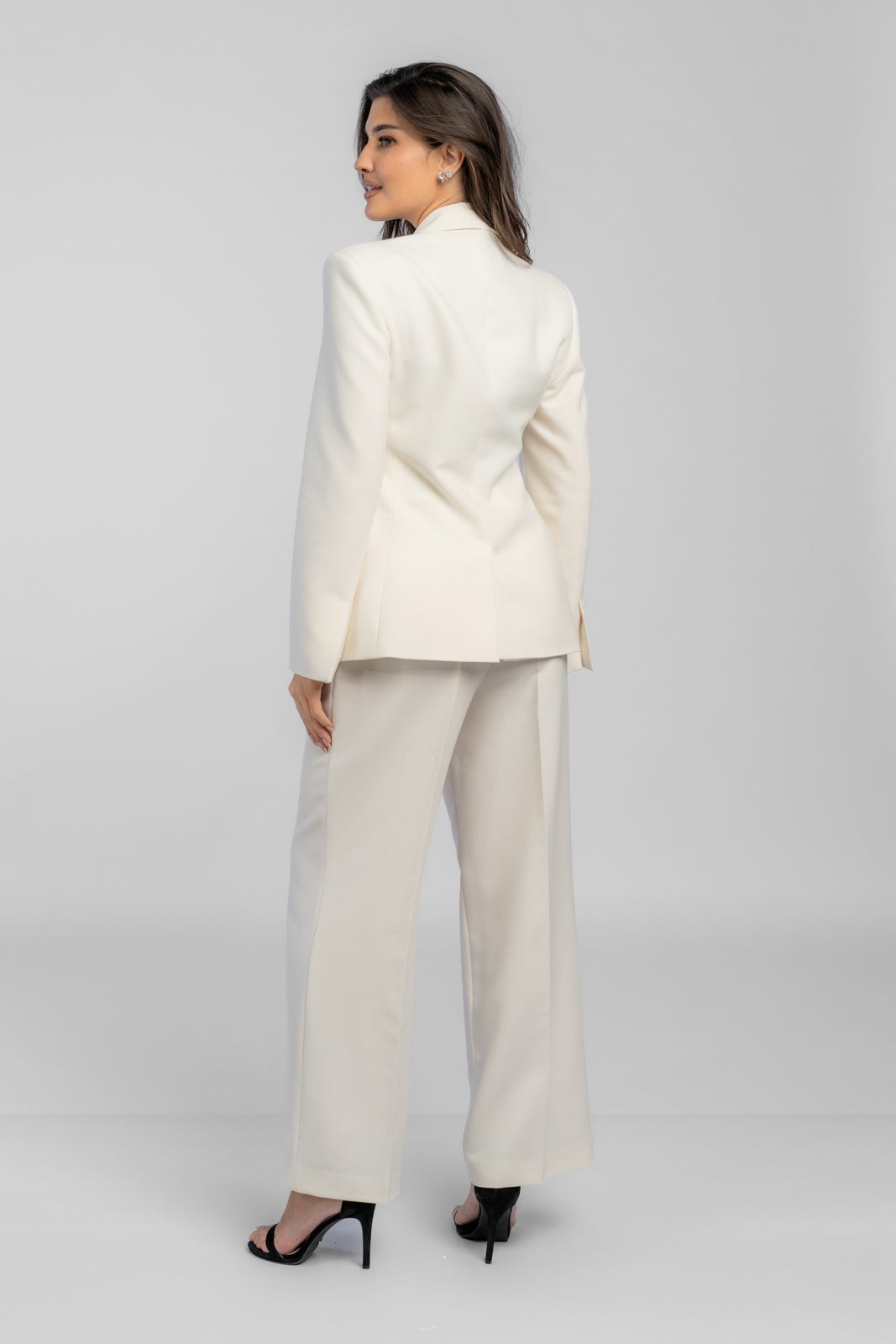 OPRAH cream women's suit