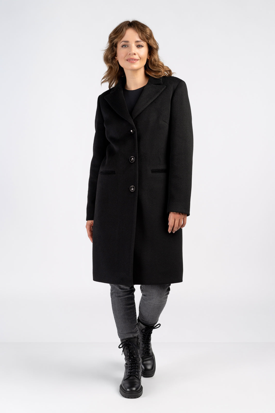 MOLLIE coat black