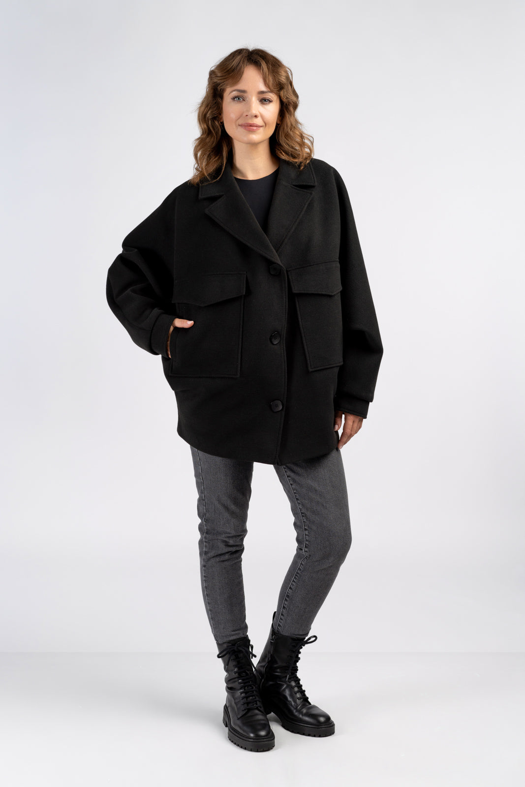OMENA coat black