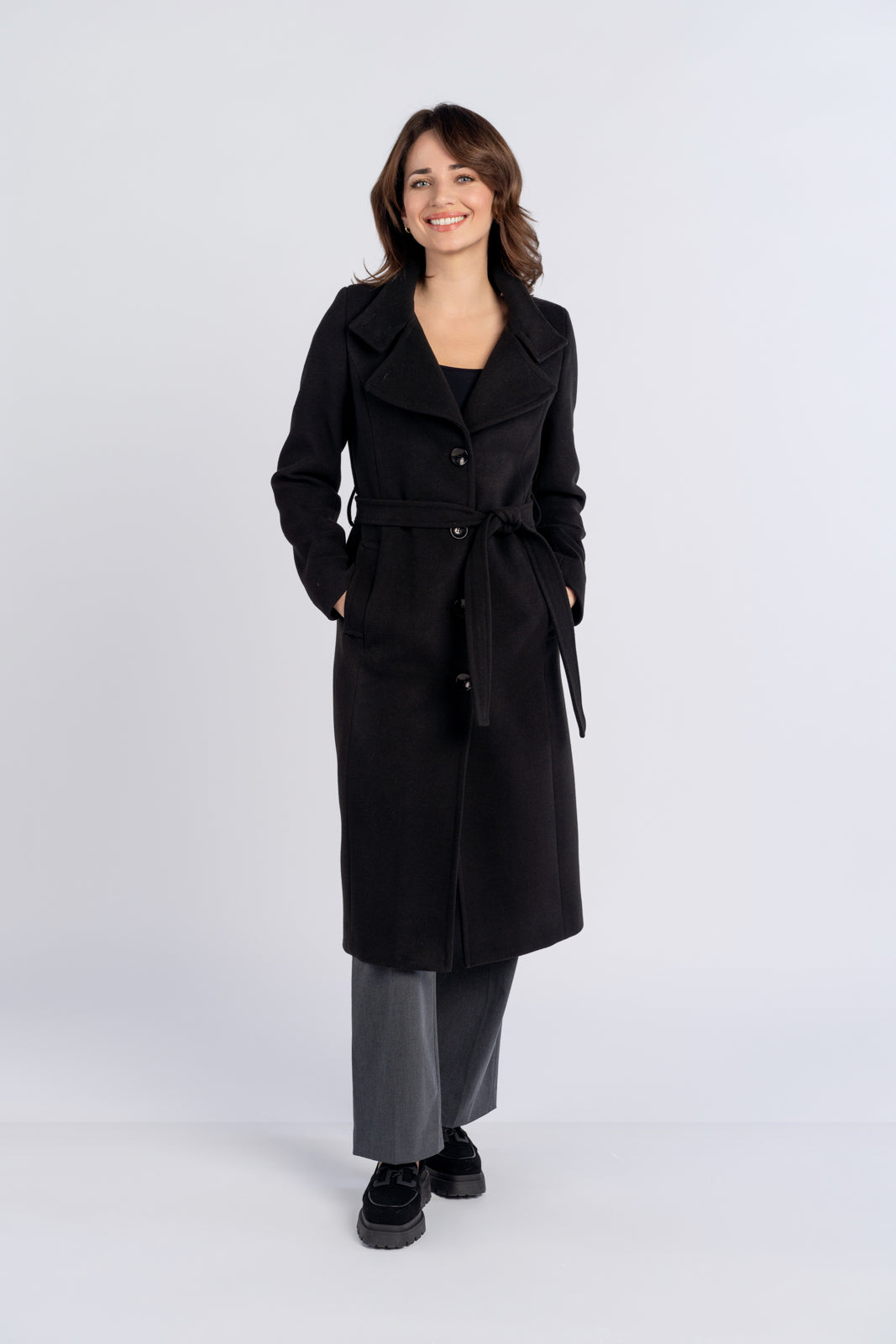 REGINA coat black