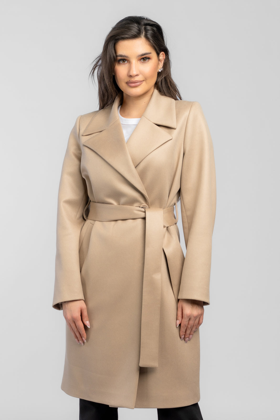 VERONICA beige coat