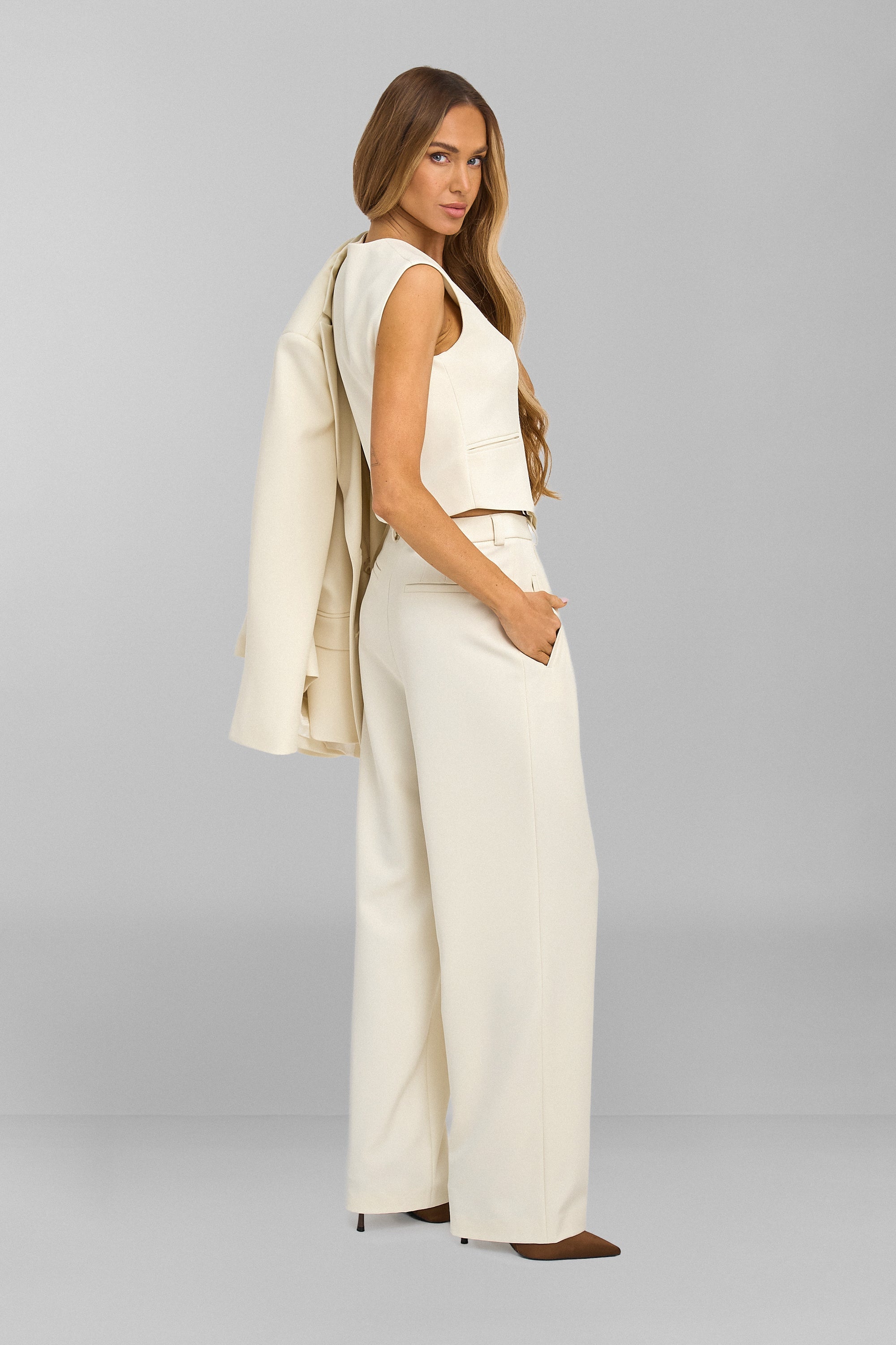 EWELINA cream trousers