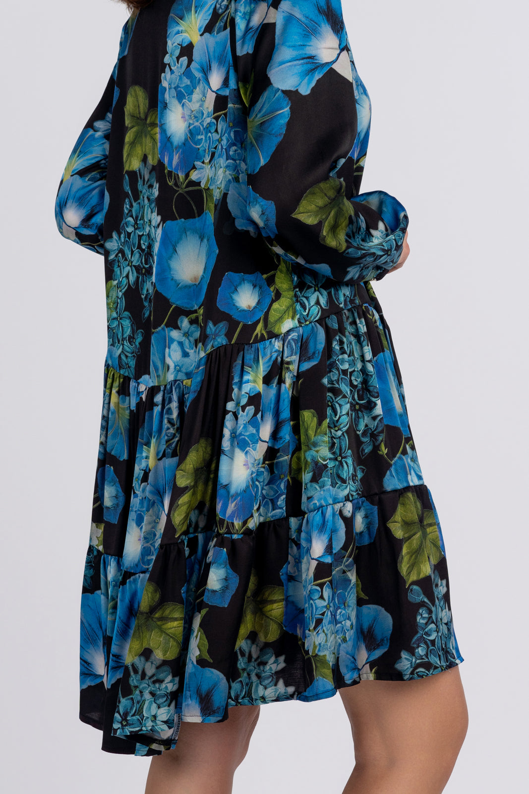 AURORA dress with navy blue flowers