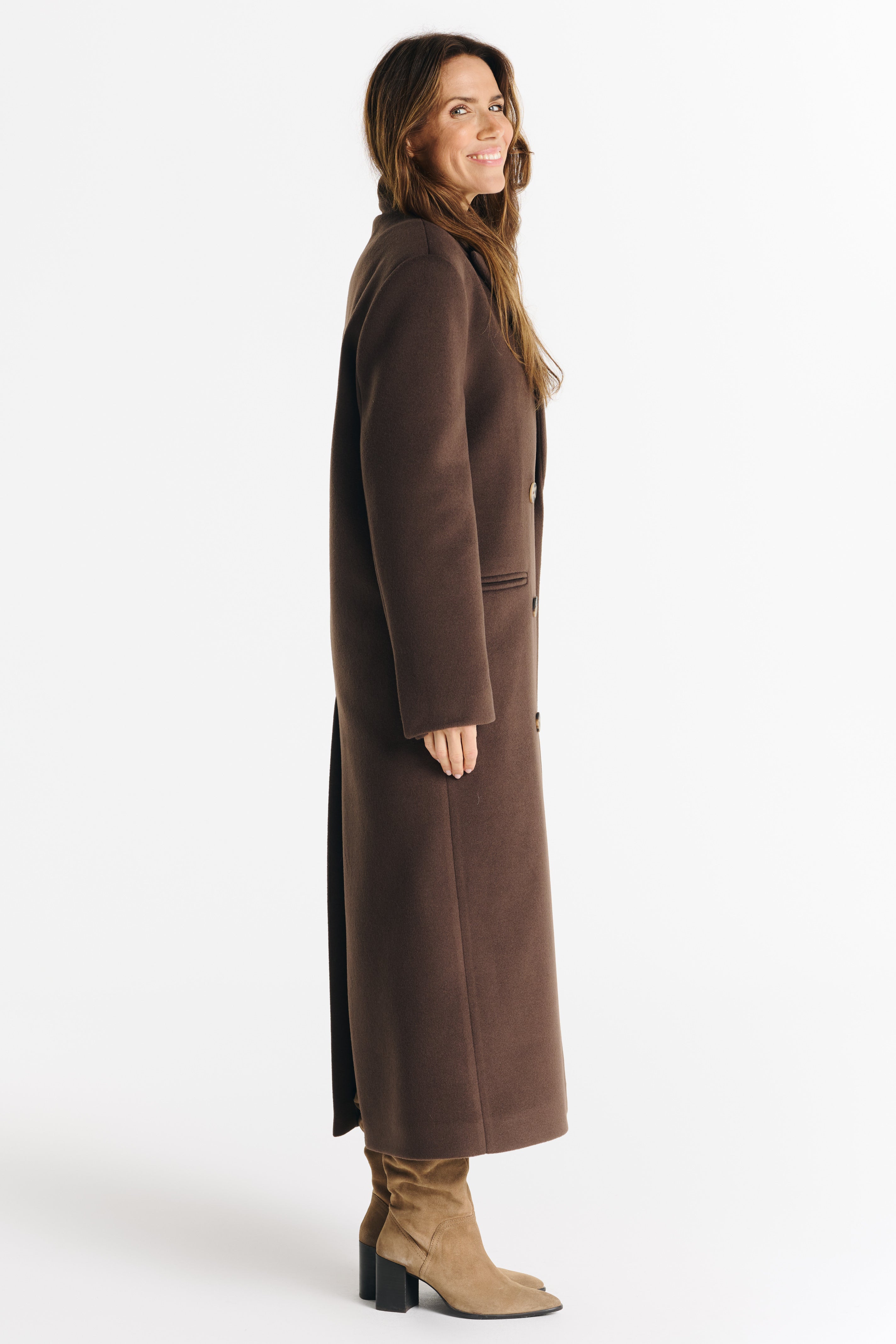 MAGDA chocolate coat