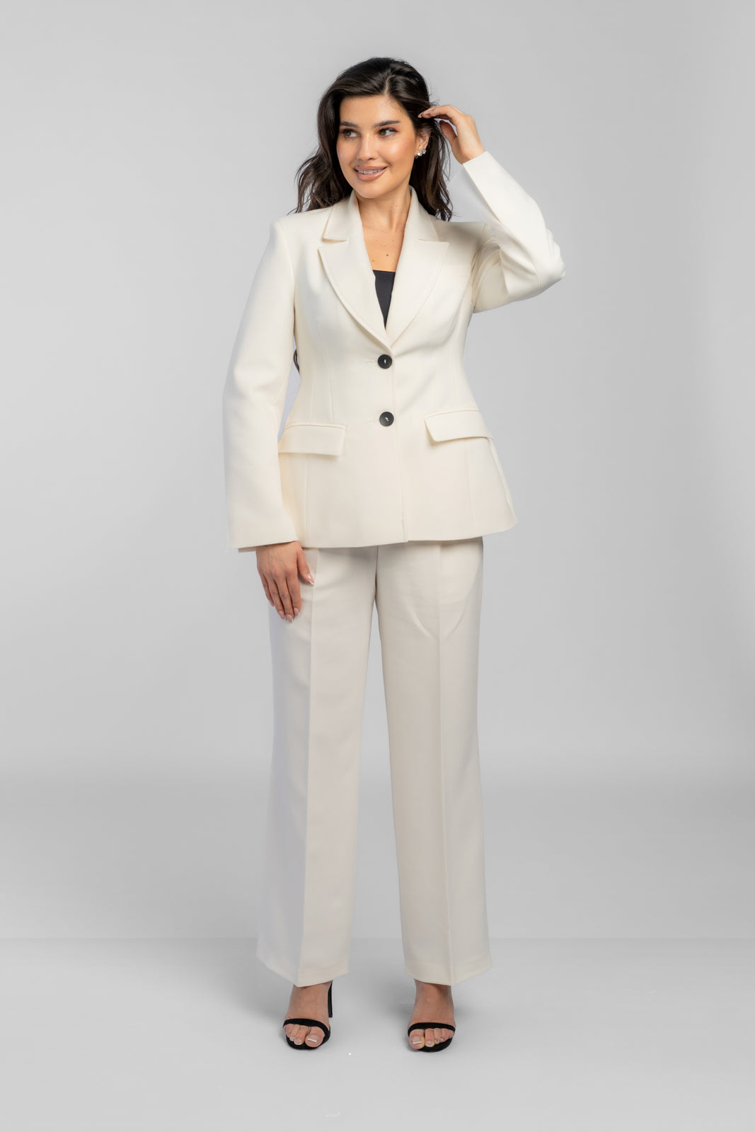 OPRAH cream women's suit