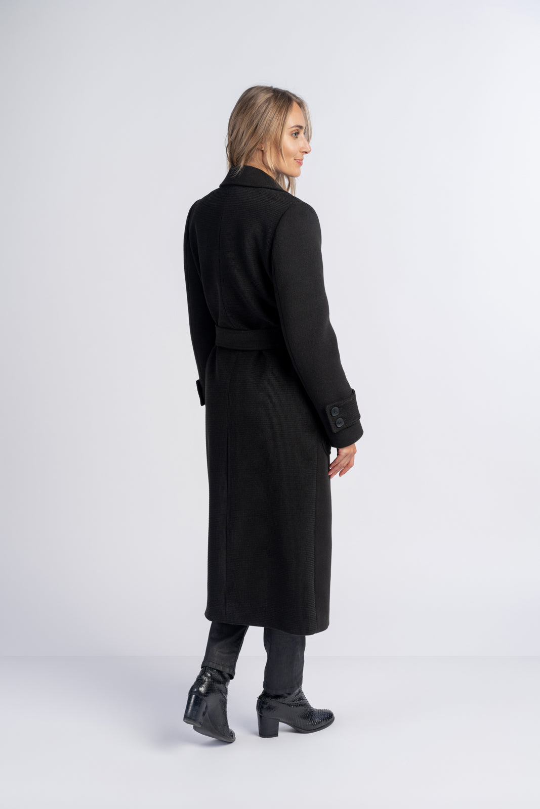 ESTERA coat black 