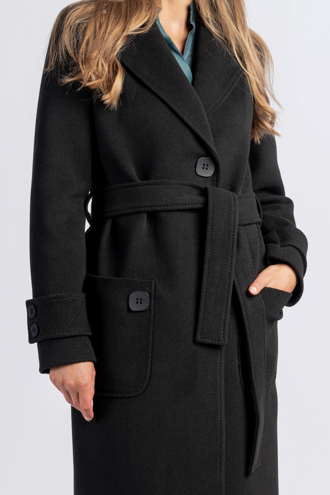ESTERA coat black 