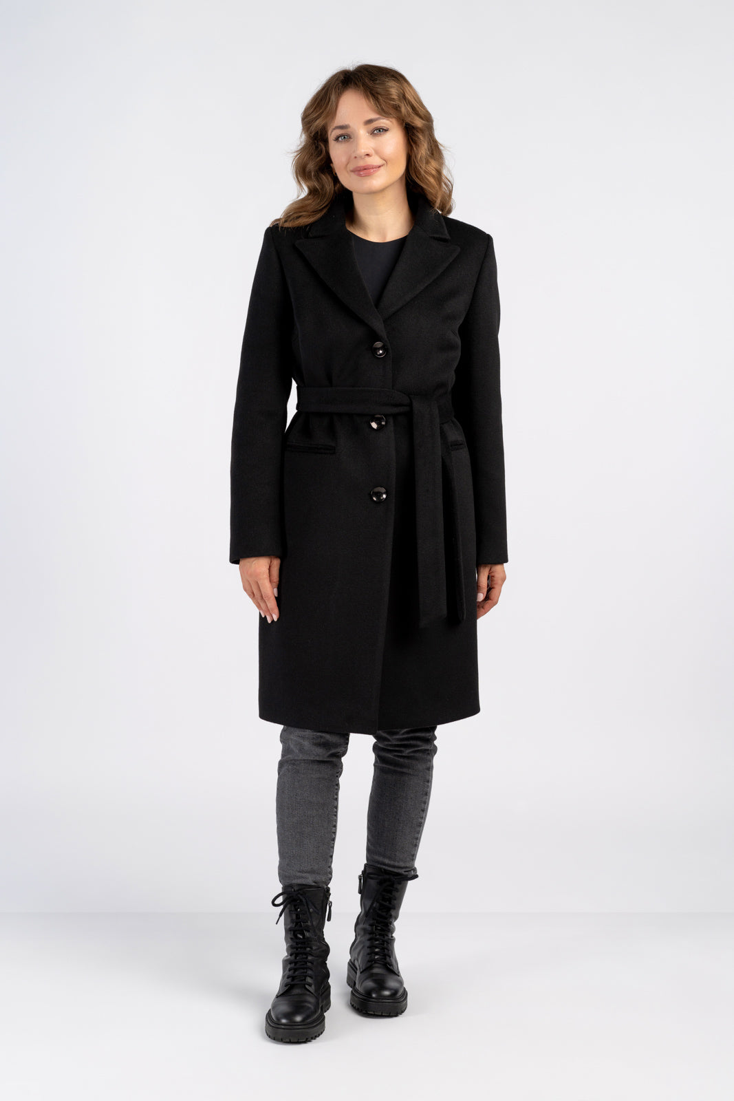 MOLLIE coat black