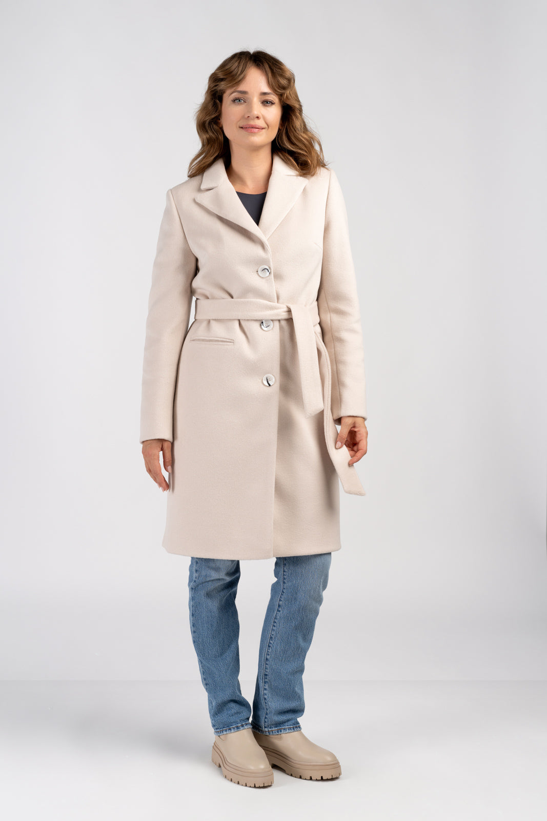 MOLLIE ecru coat