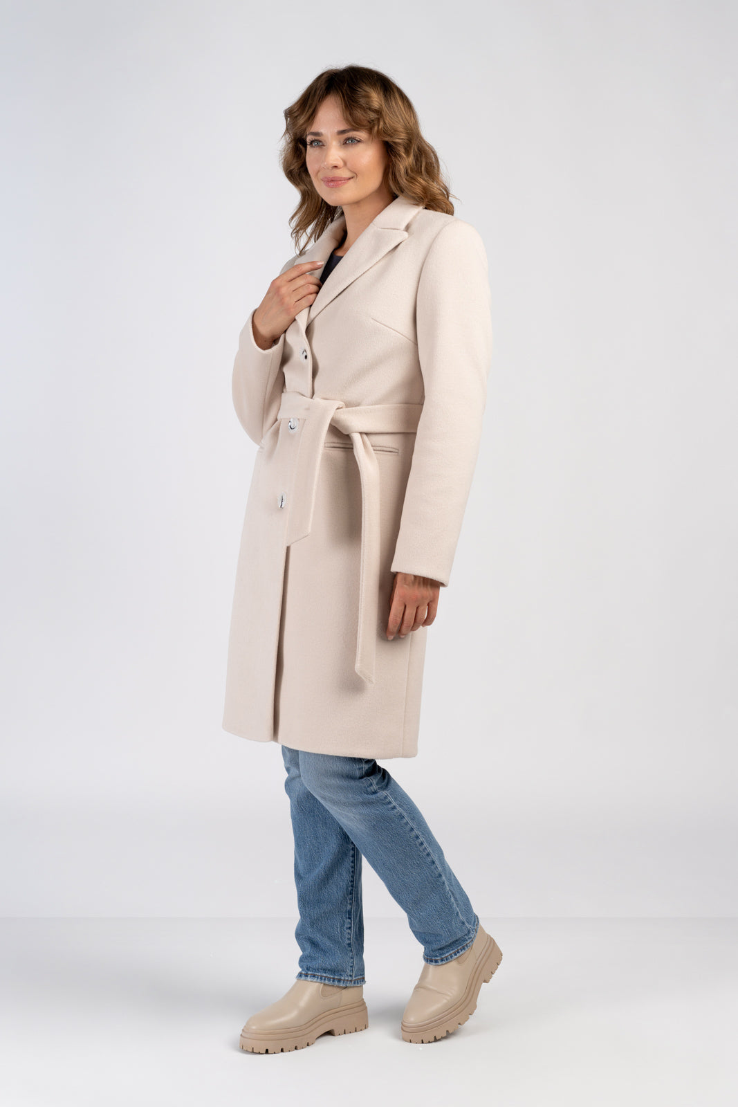MOLLIE ecru coat