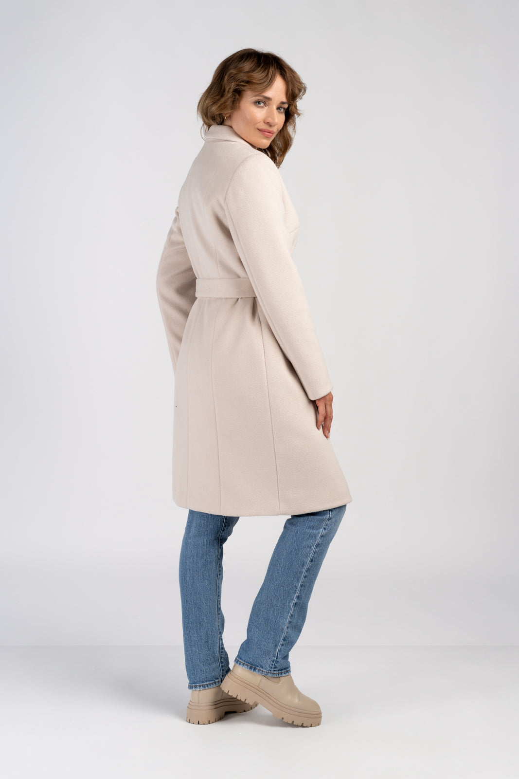 MOLLIE ecru coat
