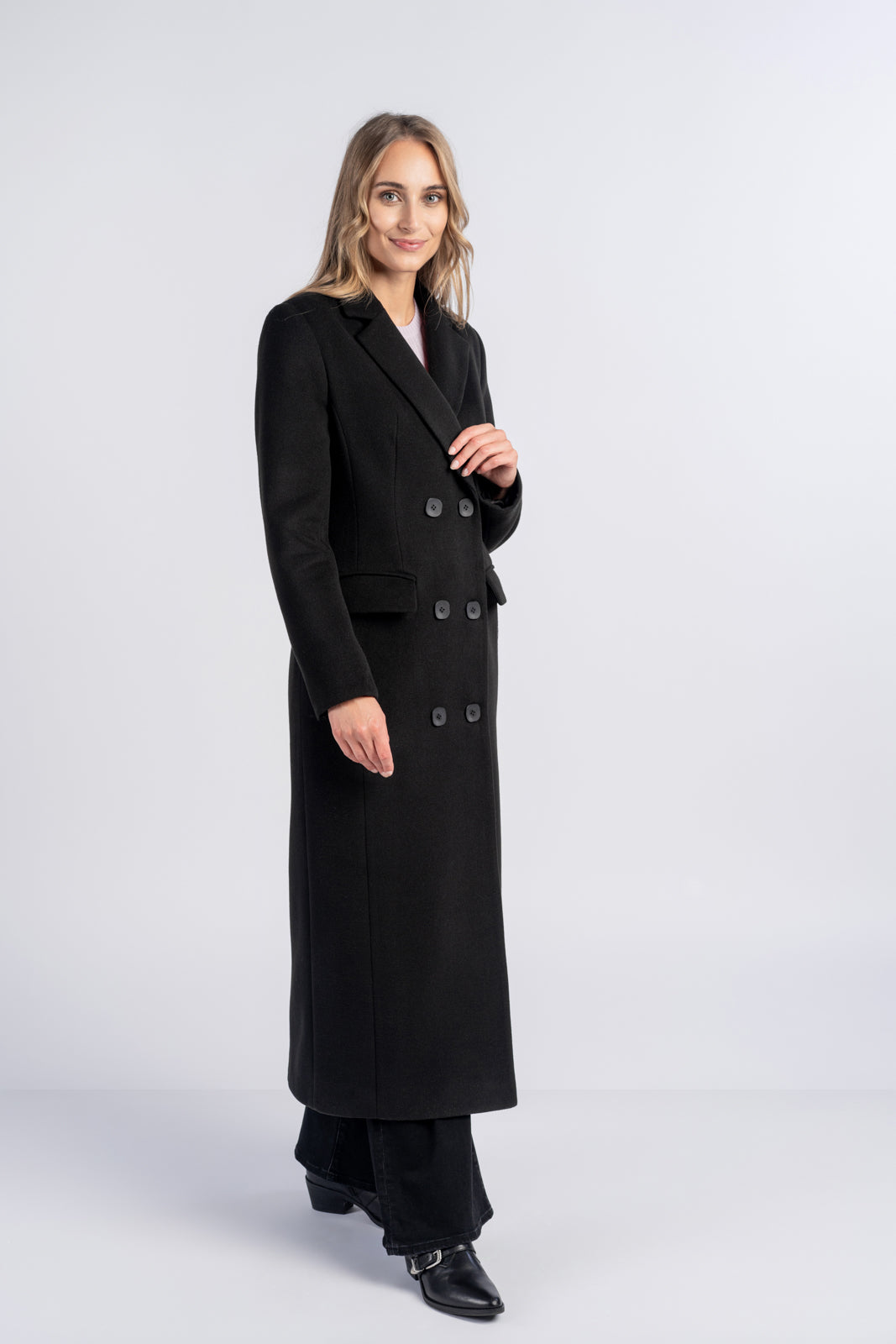 VIVIENNE black coat