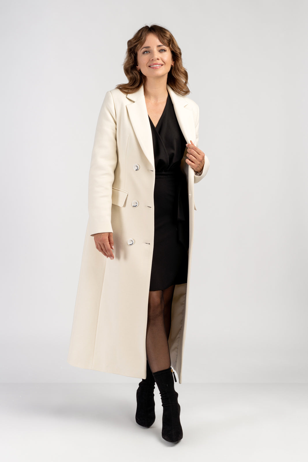 VIVIENNE ecru coat